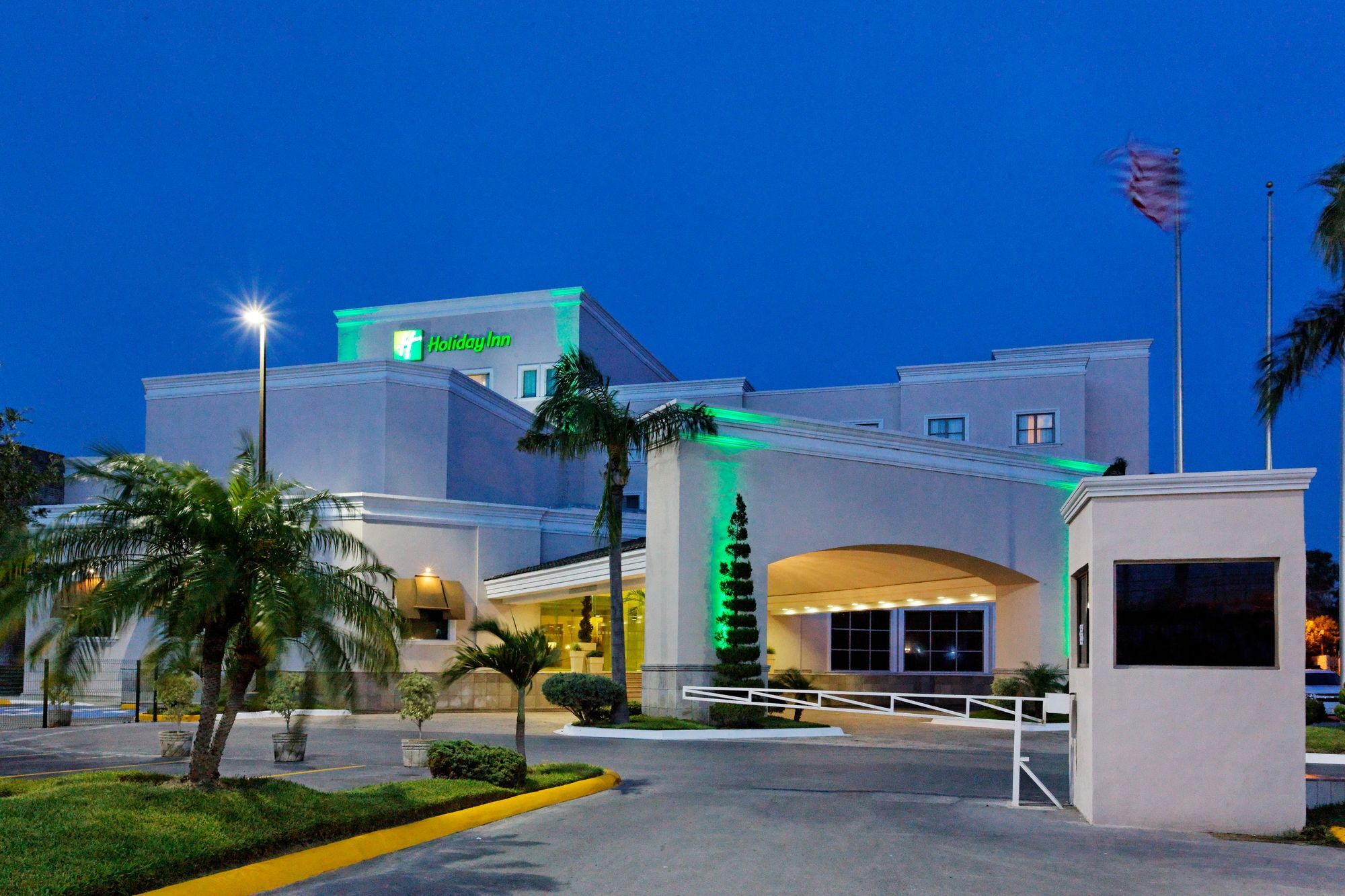 Holiday Inn Reynosa Zona Dorada Екстериор снимка