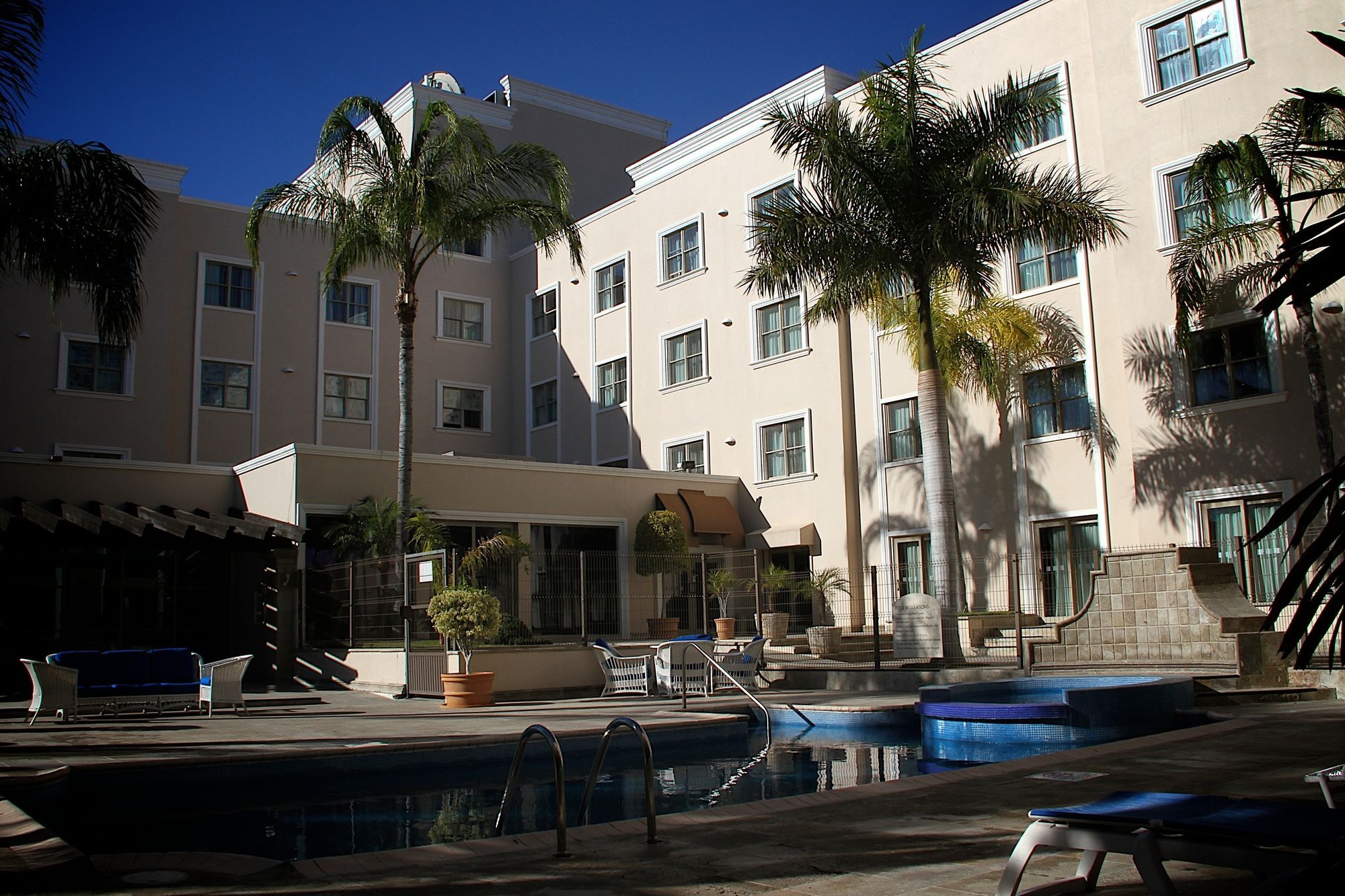 Holiday Inn Reynosa Zona Dorada Екстериор снимка